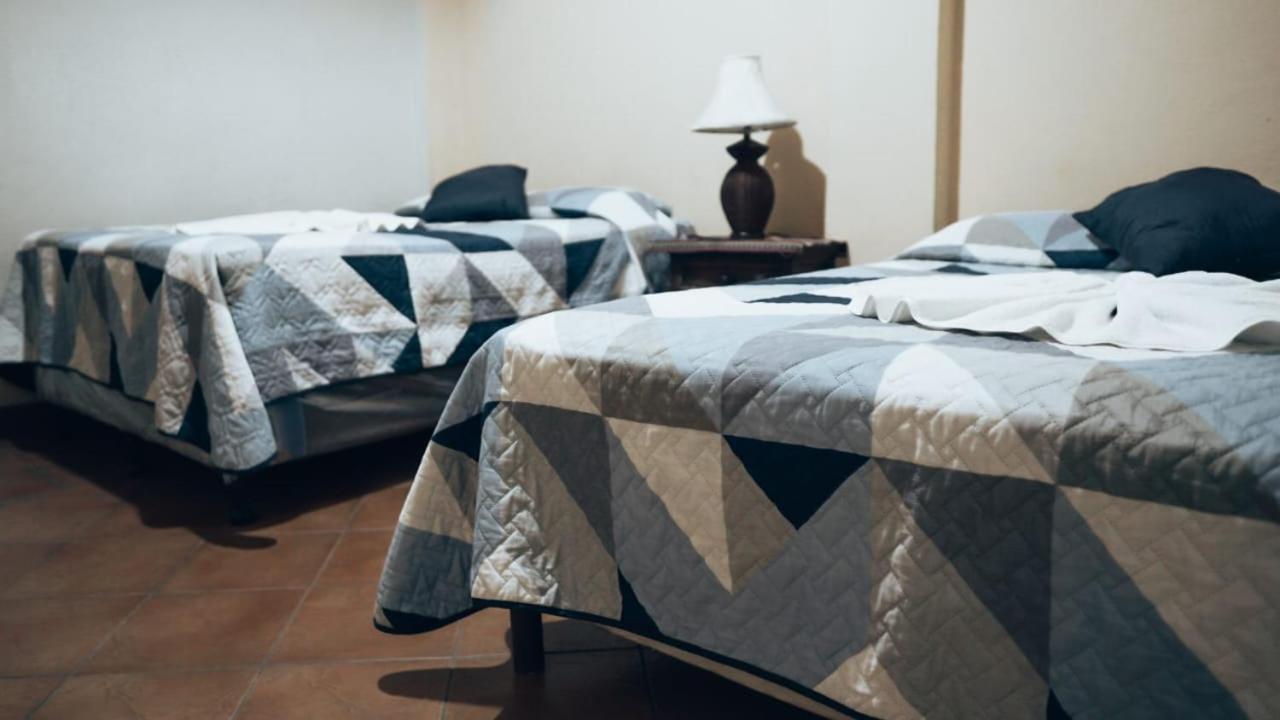 Hostal Dulces Suenos Panajachel Extérieur photo